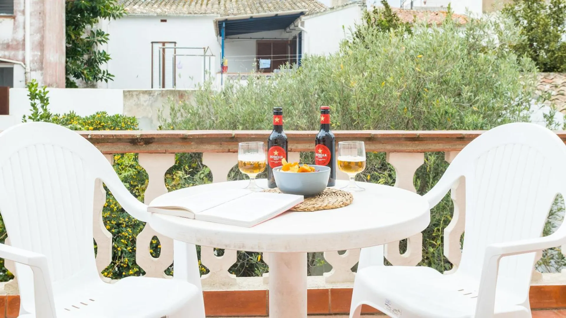 יפראנק Villa Monturiol ספרד